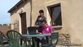 Brunette housewife anal fucked in the garden