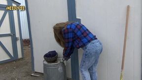 cheyenne jewel pisses her skintight jeans