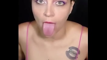 Gitana se ojos verdes de carita angelical celos del viento mis lagrimas,as son agua y van al mar