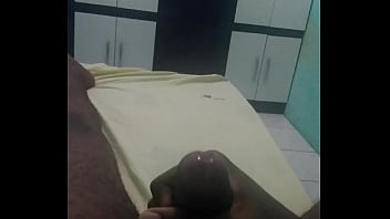 Moreno batendo punheta