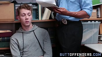 Barebacked amateur jizzed