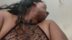 lilaperversa muy caliente pidiendo leche