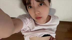 男性が汗だくになった身体を全身舐めたいです。変態な女子大生に育ってしまいました。今日もオナニーします。