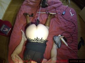 Little Sunshine Mature spitroasted anal banging machine n dick
