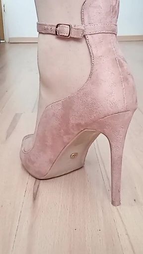 Crossdresser Walks in Sexy Pink Suede Pointed Toe High Heels Pumps with Ankle Strap