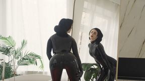 Mistress enjoys her latex in the mirror (1080p)