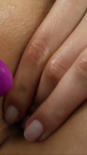 Elegant brunette Hannah Hunter loves to tease her asshole   Clip 1
