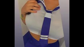DELICIOSA TEEN PETITE MEXICANA, CURVIL&Iacute_NEA POSANDO PARA MOSTRAR SU BELLEZA DIGNA DE SER EMBARAZADA PARA CASARSE CON ELLA