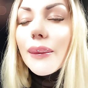 Addicted to My Kiss - Lip Worship Like Never Before