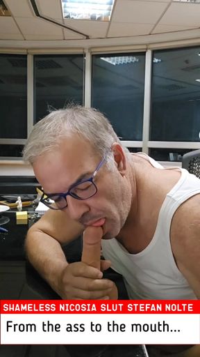 Public bitch Stefan Nolte fucks herself in her office at Shanda Consult Ltd - hot and uninhibited