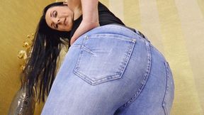 Lady Luciana in sexy jeans