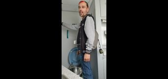 Pissing under pressure