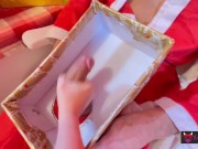 Teenager +18 vuole il GROSSO PACCO del vecchio Babbo Natale. SQUIRT + CREAMPIE ANALE (DIA ITA 🇮🇹)