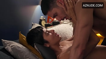 Esmeralda Pimentel breast and sex scene in Calor Alto (2022) serie