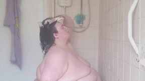 SSBBW BBW FAT STRUGGLES IN THE SHOWER BACK ISSUES FETISH