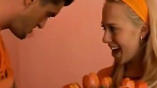 "Teen Babe's Sensual Dance Moves Get Older Man Drooling Over Her"