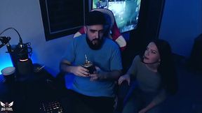 LA PUTA DE MI HERMANA QUIERE ENSE&Ntilde_AR LA COLA EN STREAM