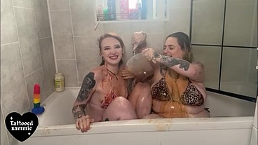 Sploshing fun with Bambi brat