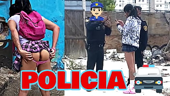 Me encontraba grabando videos para mis plataformas y de pronto llega la POLICIA, literal me detuvieron CON LOS CALZON&Eacute_S ABAJO! Muestra los v&iacute_deos!