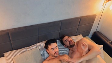 Julio E Kyle Fox - Kyle meteu gostoso