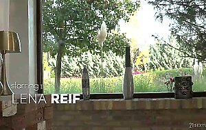 Deepthroat me please!, Lena Reif