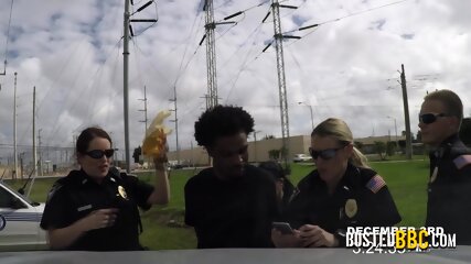 Sexy interracial threesome at the rooftop, these cops are really horny today.