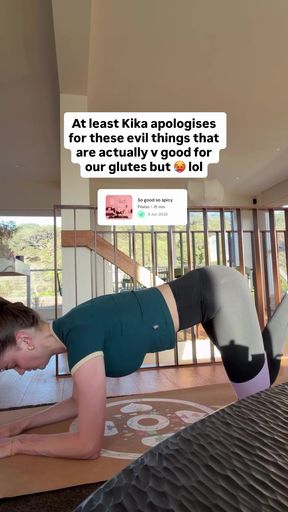 Athletic blonde Aussie workout celeb takes a break in yoga pants