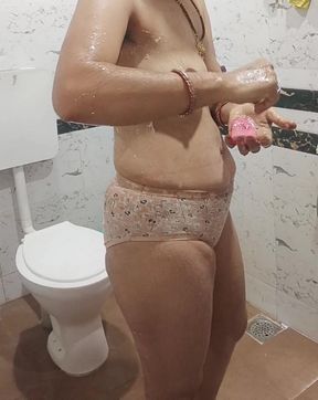 Priya Bhabi Hottie Painty Show