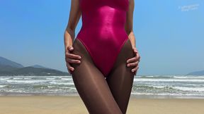 848 4K Shiny W and Spandex Swimsuit on the Beach