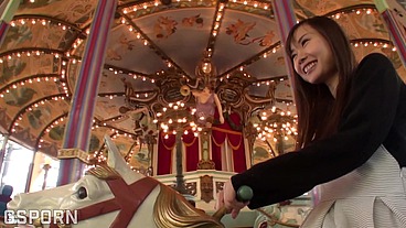 Nice day in the theme park and hot sex with a sexy japanese girl