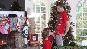 Teen girlfriend deepthroats big cock on Christmas vacation