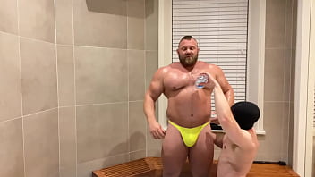 Oily muscle worship after the gym