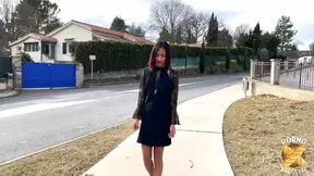 Amateur Reyna gets double fucked in first threesome