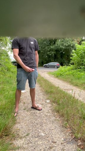 BeENJoY - Handjob in car and huge cumshot on the side of the road in front of the cars that put! Flash dick exhib public
