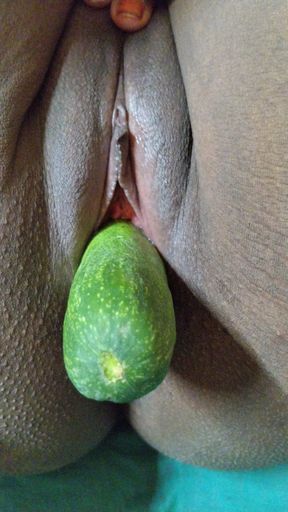 Desi sexy stepsister home alone masturbating cucumber