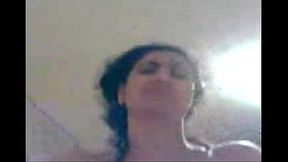 Turkish amateur GF gives a tight blowjob