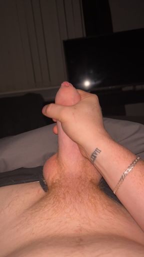 Quick HUGE cum load 🤤