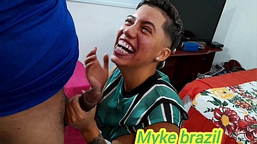 Minha vizinha cristal Ortega sapatão ficou excitada assistindo filmes pornos. Ela me chamou para transar com ela, e eu fiz sexo com a safada.