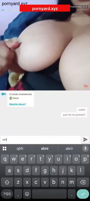 Homemade teen flashes her reaction to camera
