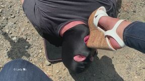 sucking on dirty wedge soles
