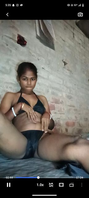 Bangladeshi bhabhi self fucking And fingerings