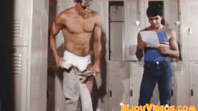 ”Homosexual threeway with athletic looking prick munchers”