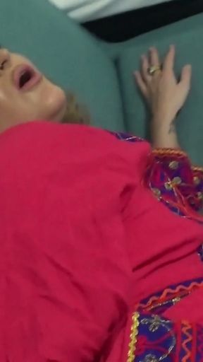 Afghan amateur homemade porn with horny big ass Afghan girl   Clip 2