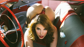 Big booty Latin MOMMY model La Sirena 69 posed in hot lingerie in the car