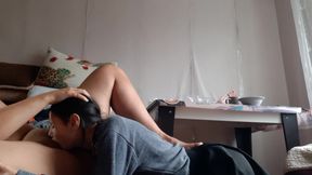 I give my girlfriend a head massage while she sucks, kisses, and licks my pussy