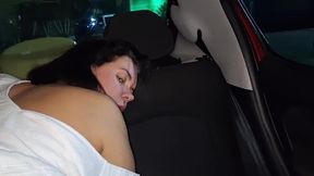 deixei o uber foder minha buceta na rua e tomei leitinho