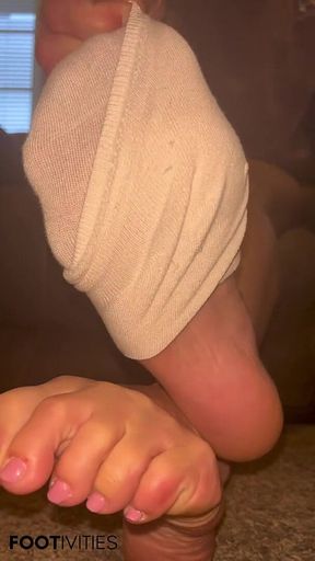 Best Friend Barefoot Tease by Ivys Feet