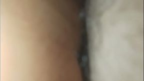 Gimiendo bien rico mientras me meten la verga