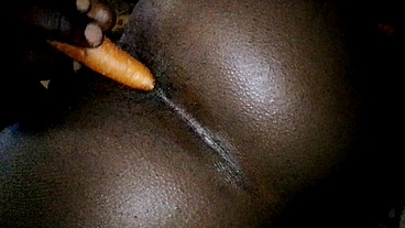 CARROT FETISH GAY TEST ! I'M ALLERGIC.