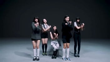 NewJeans - Cookie MV